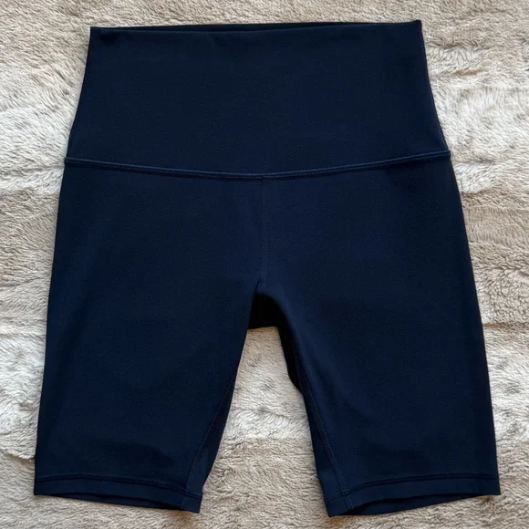 Lululemon Align Short 8" in True Navy Size 4 - Picture 5 of 13